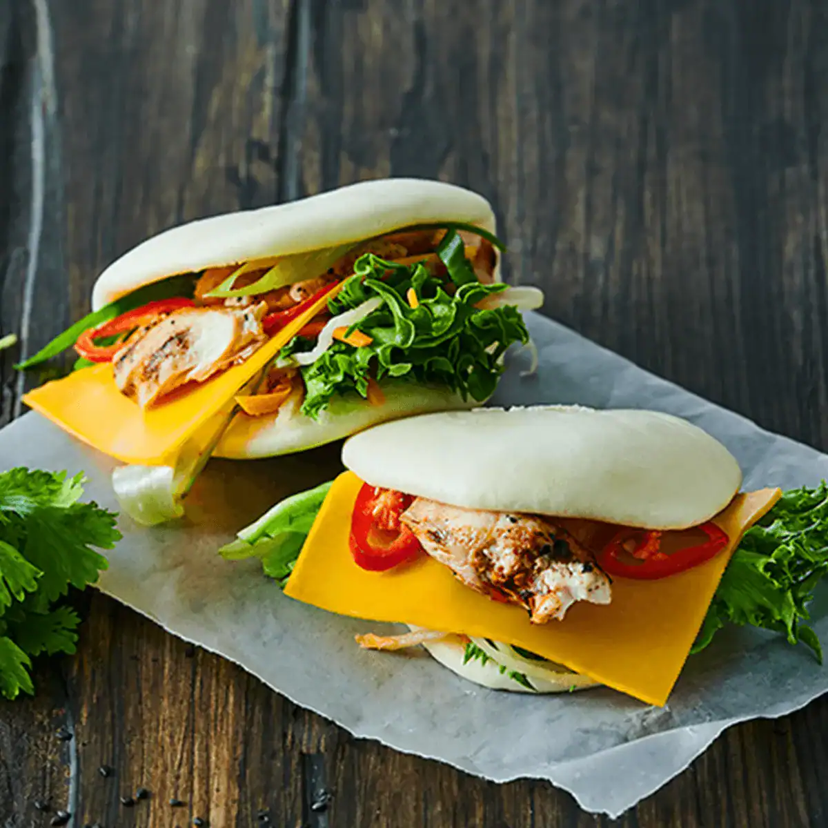 Bao Buns with Chicken and Cheddar - Emborg 
