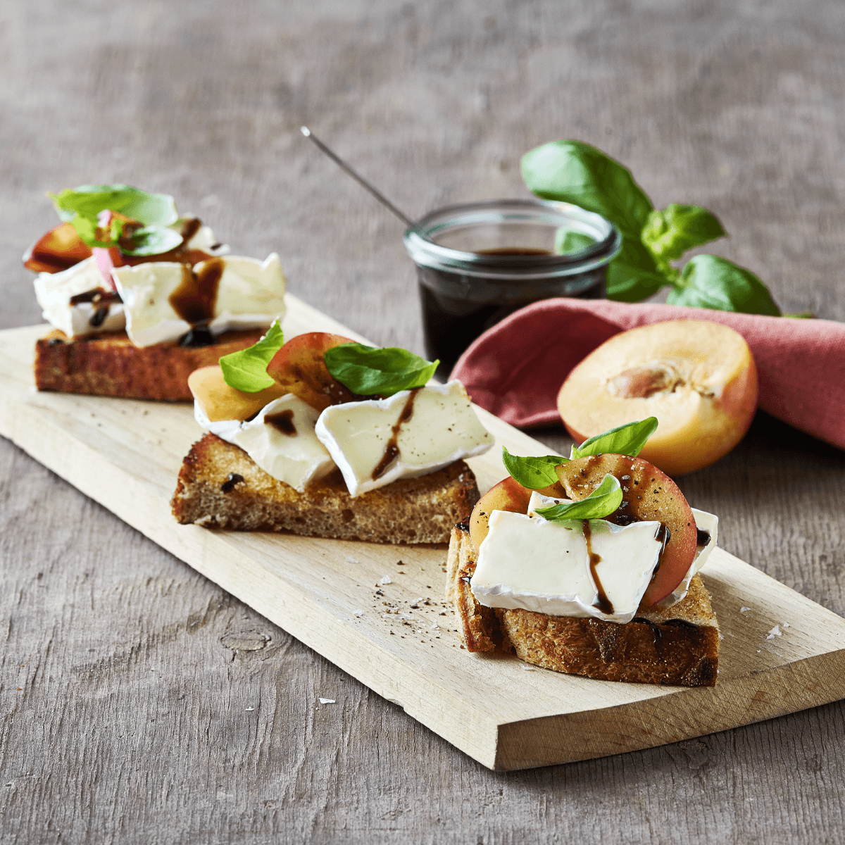 Camembert and Peach Toast with Honey - Emborg