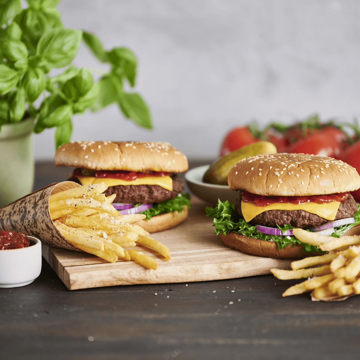 Juicy Classic Cheeseburger - Emborg