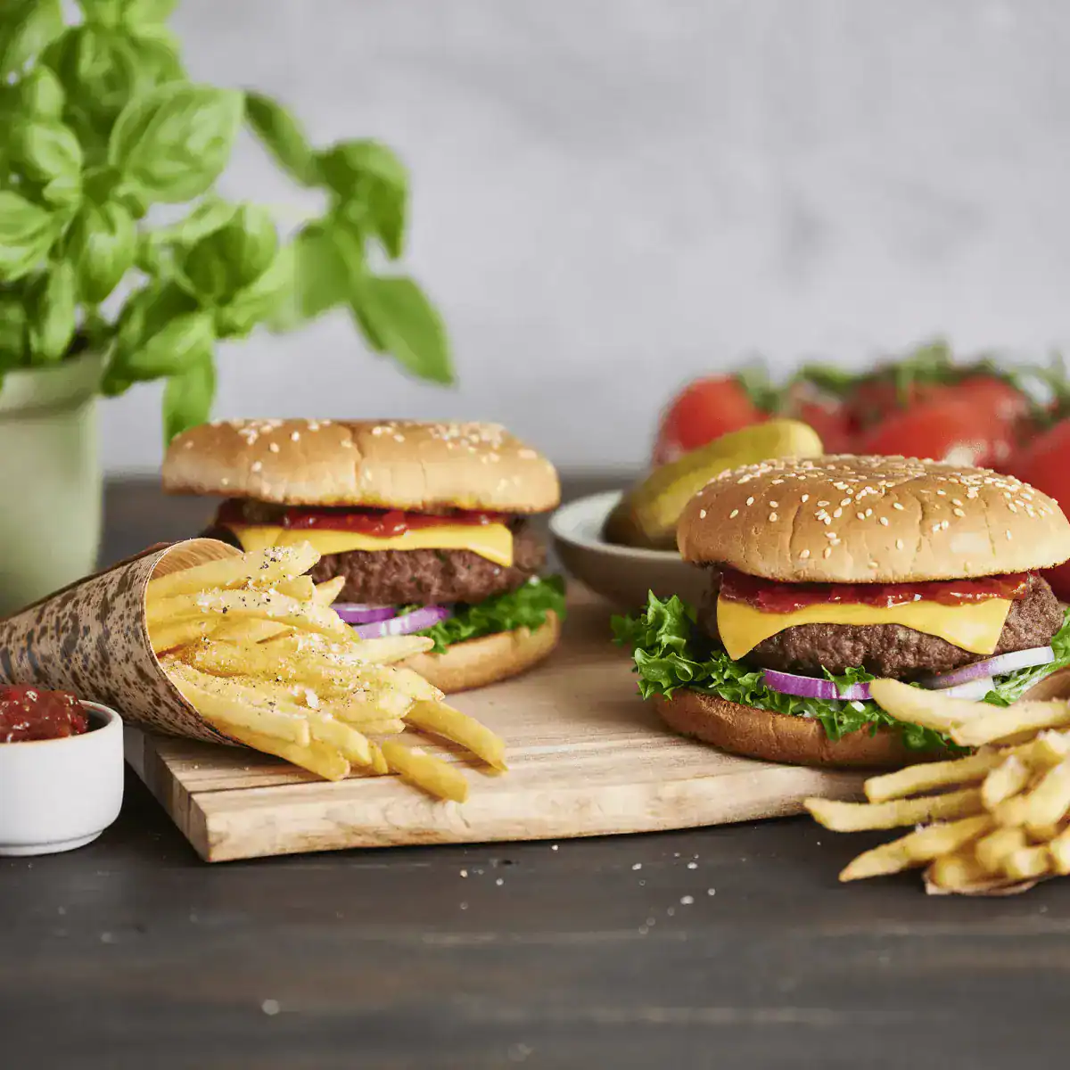 Juicy Classic Cheeseburger - Emborg