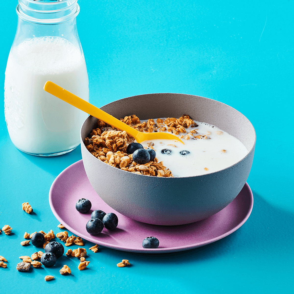 Delicious Granola with Milk - Emborg