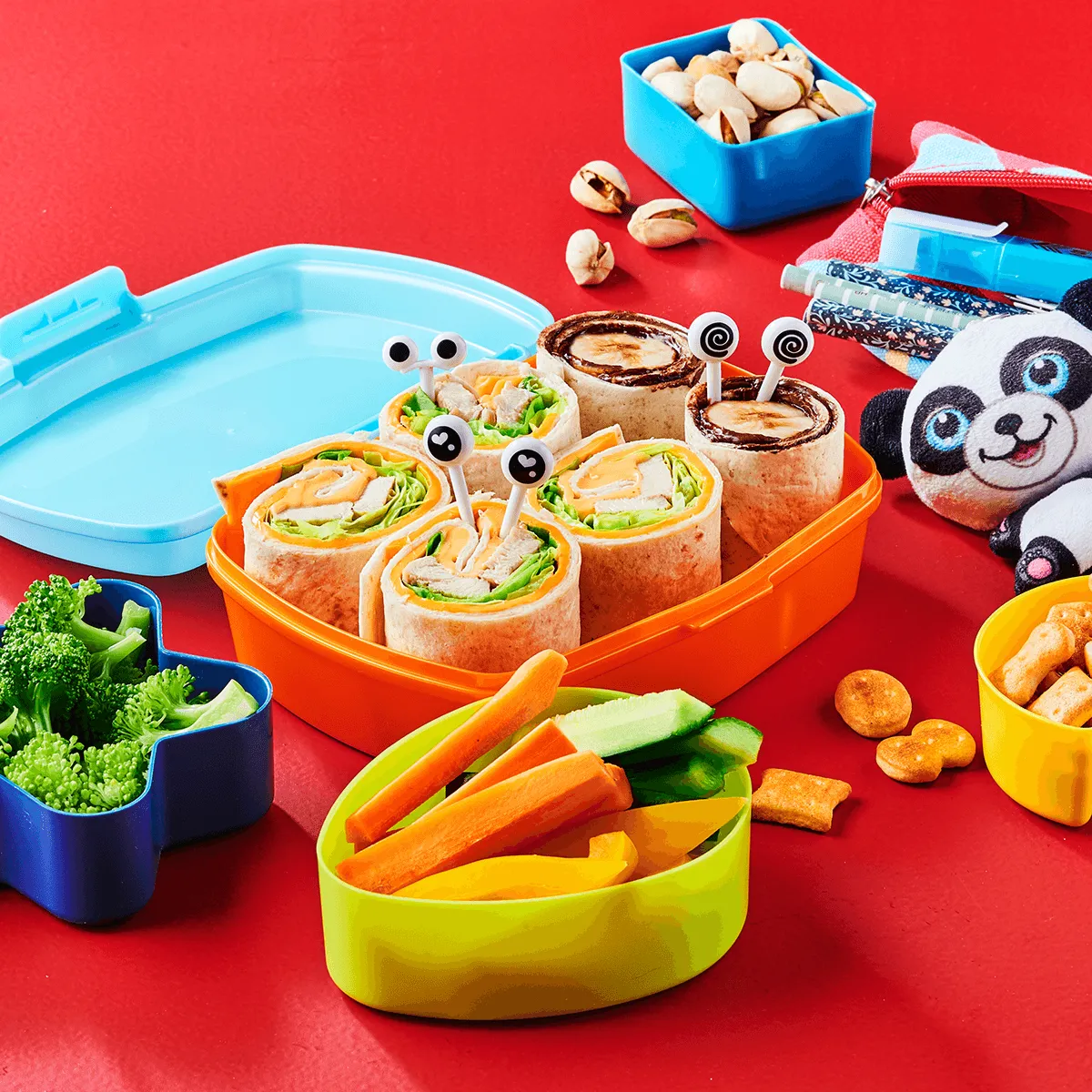 Lunch Box with Chicken Wrap, Nutella Wrap and Snacks - Emborg 