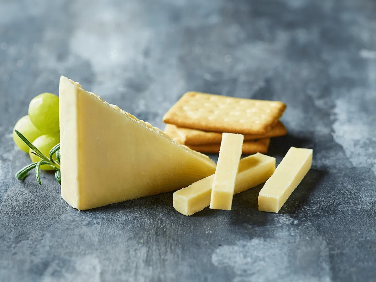 Natural Cheddar Block - Emborg 