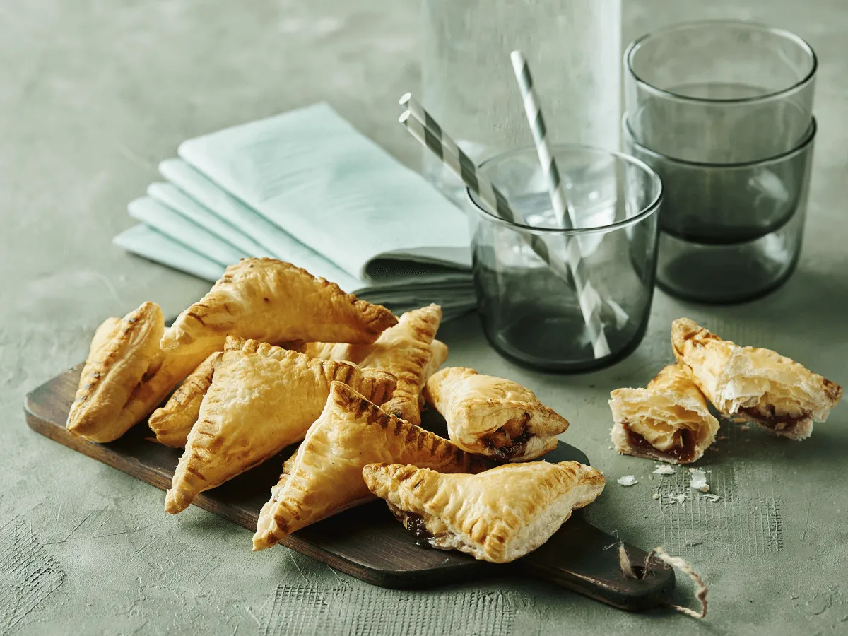 Baked Puff Pastry Pockets - Emborg