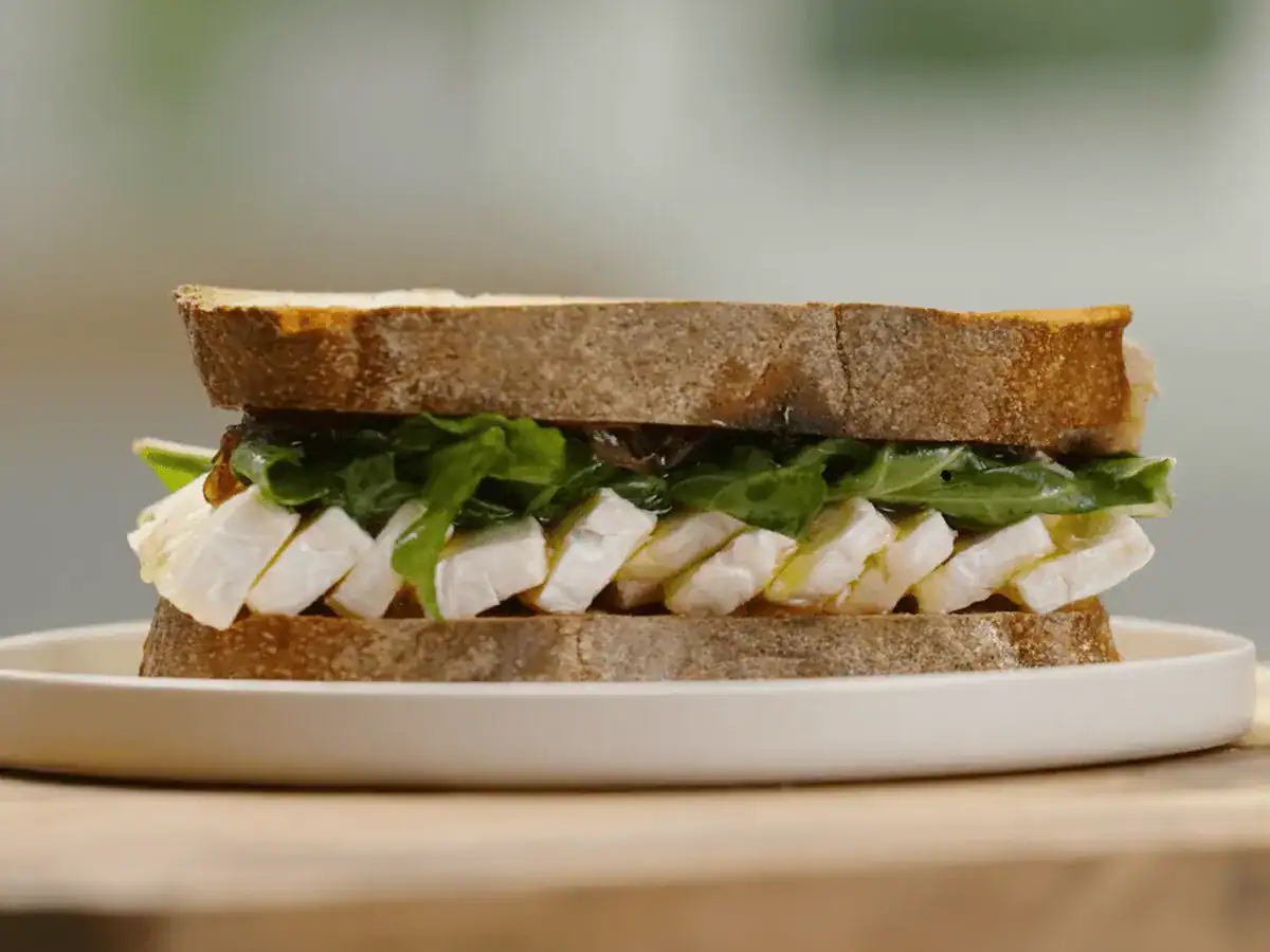 Brie Toastie with Beetroot, Onion Jam and Honey - Emborg Philippines