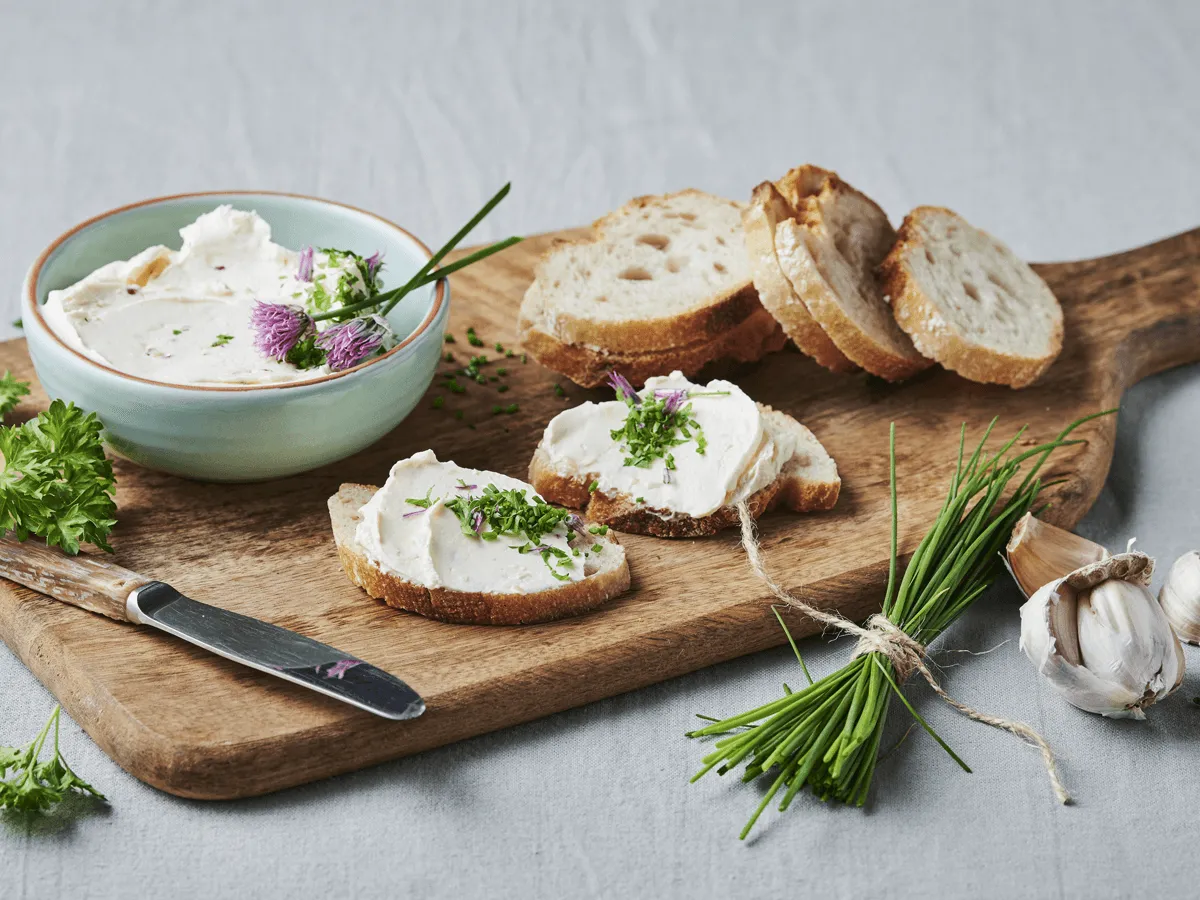 Crunchy Chilli Garlic Spread - Emborg Philippines