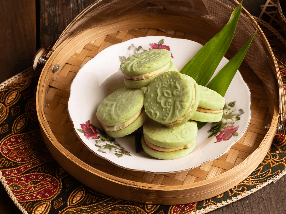 Pandan Gula Melaka Sandwich Cookies - Emborg