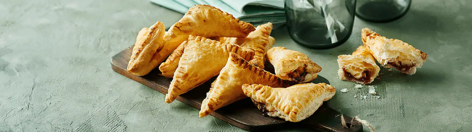 Baked Puff Pastry Pockets - Emborg