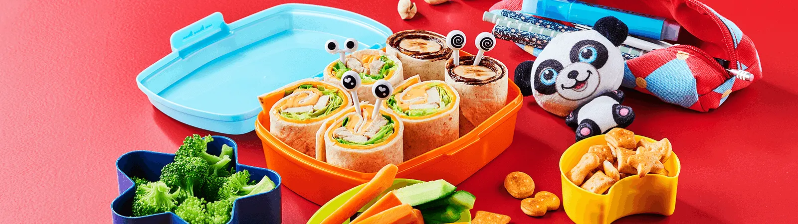 Lunch Box with Chicken Wrap, Nutella Wrap and Snacks - Emborg 