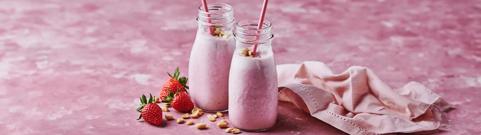 PBJ Strawberry Smoothie - Emborg 