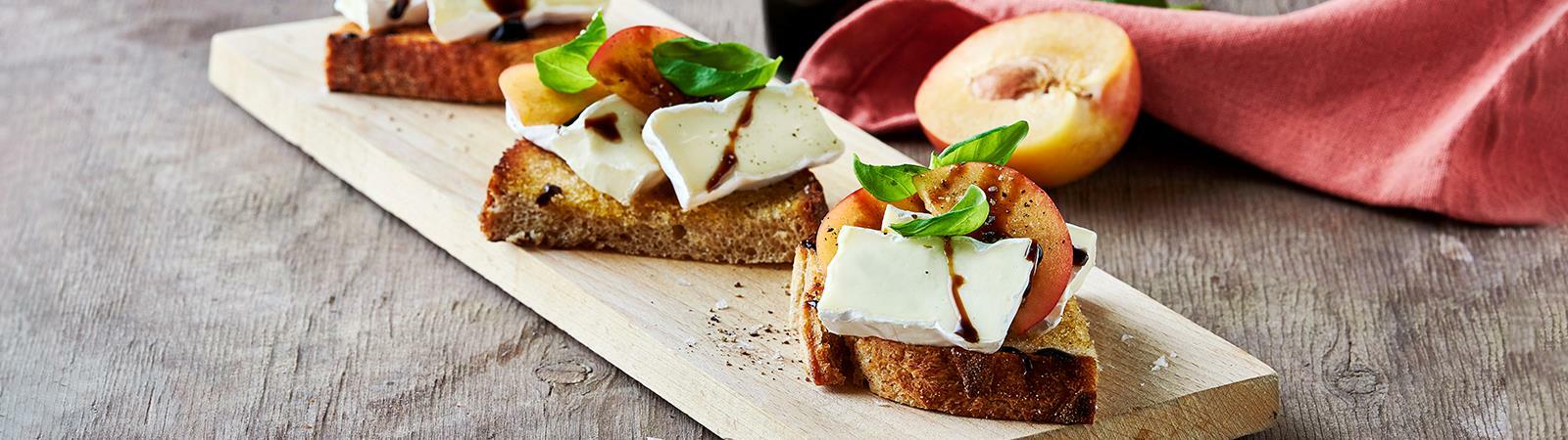 Camembert and Peach Toast with Honey - Emborg