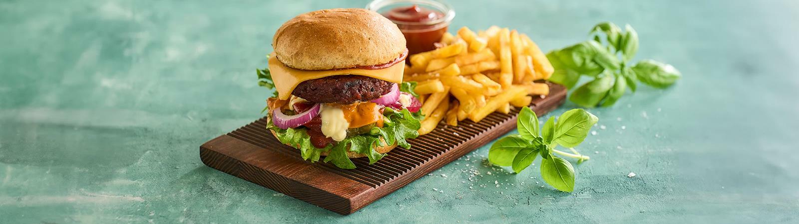 Juicy Vegan Burger with Fries - Emborg 