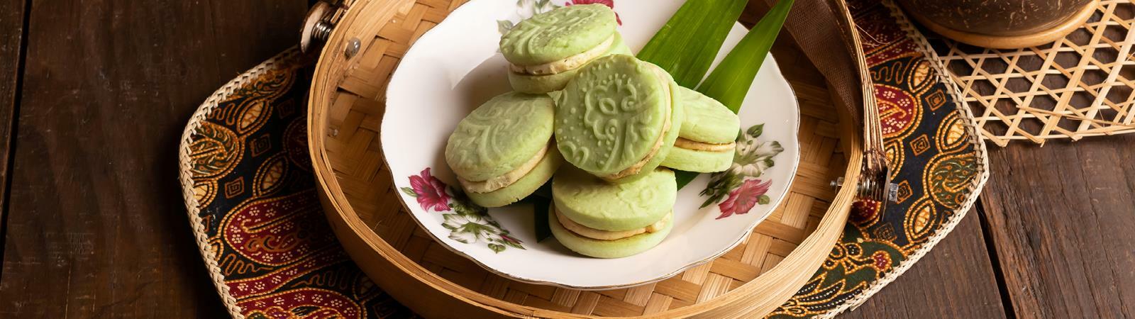 Pandan Gula Melaka Sandwich Cookies - Emborg
