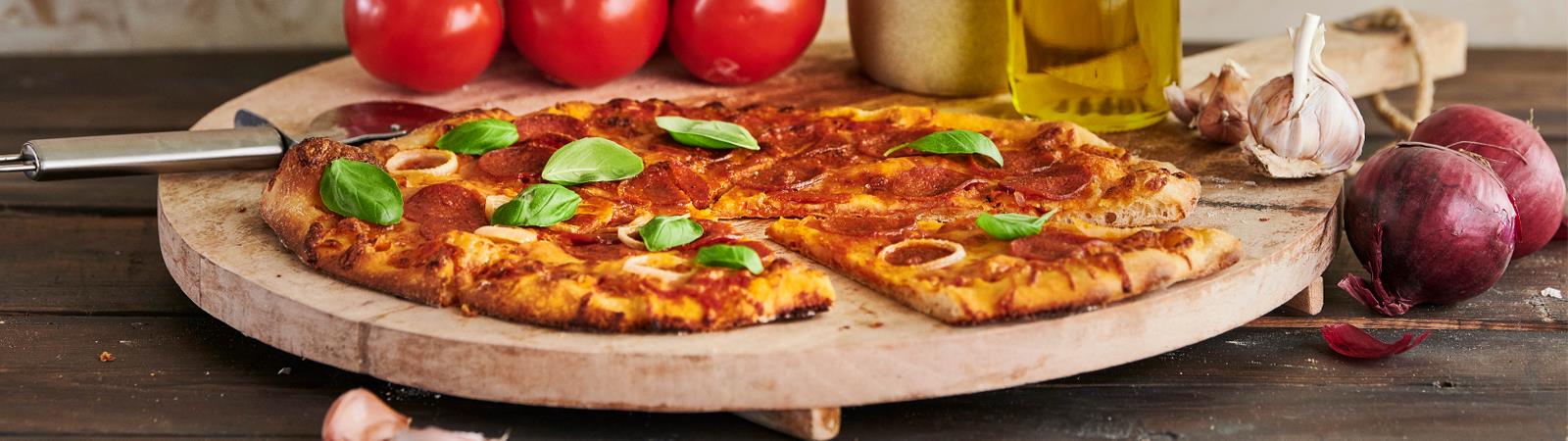 Thin-crust Pepperoni Pizza - Emborg 