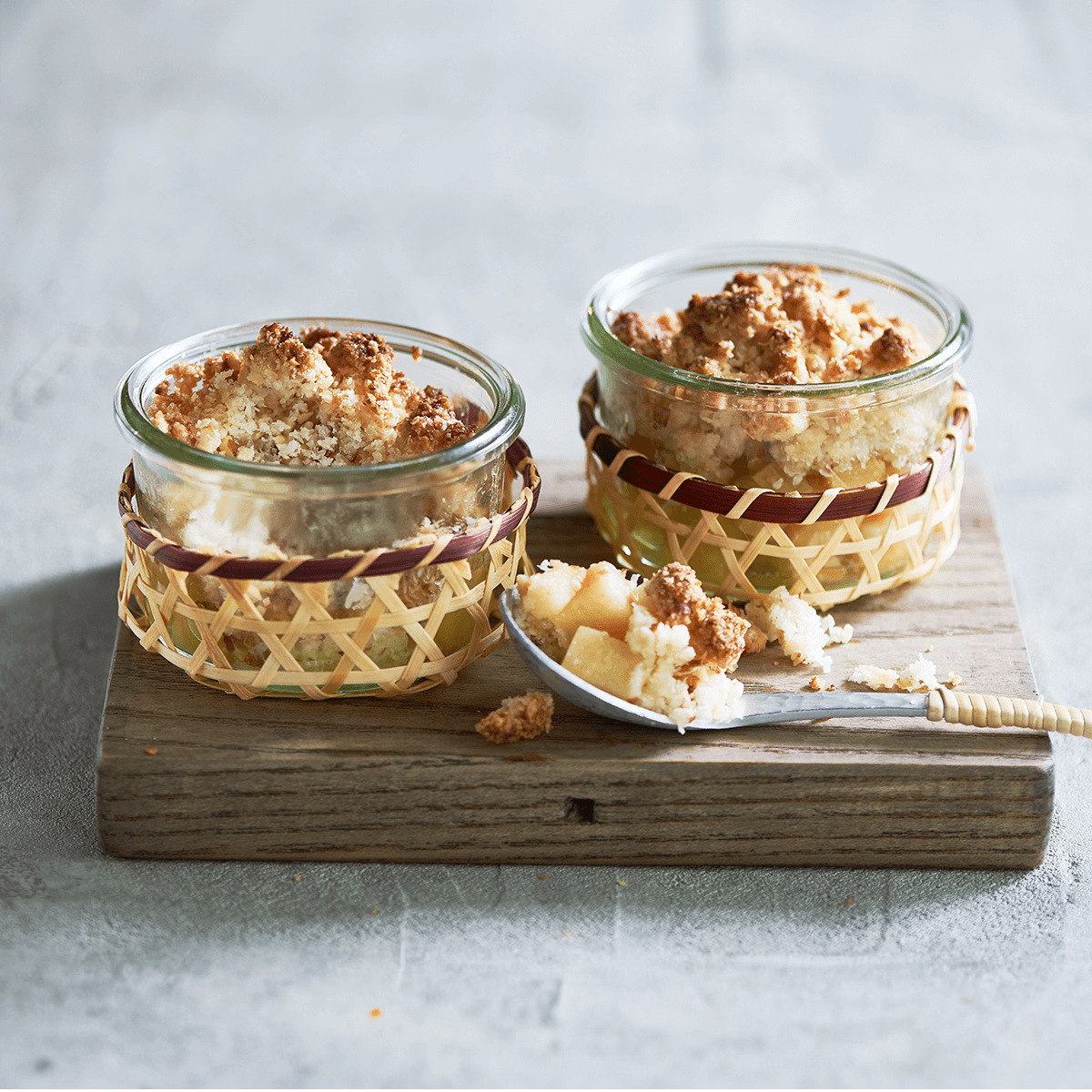 Easy Apple Crumble Cake - Emborg Singapore