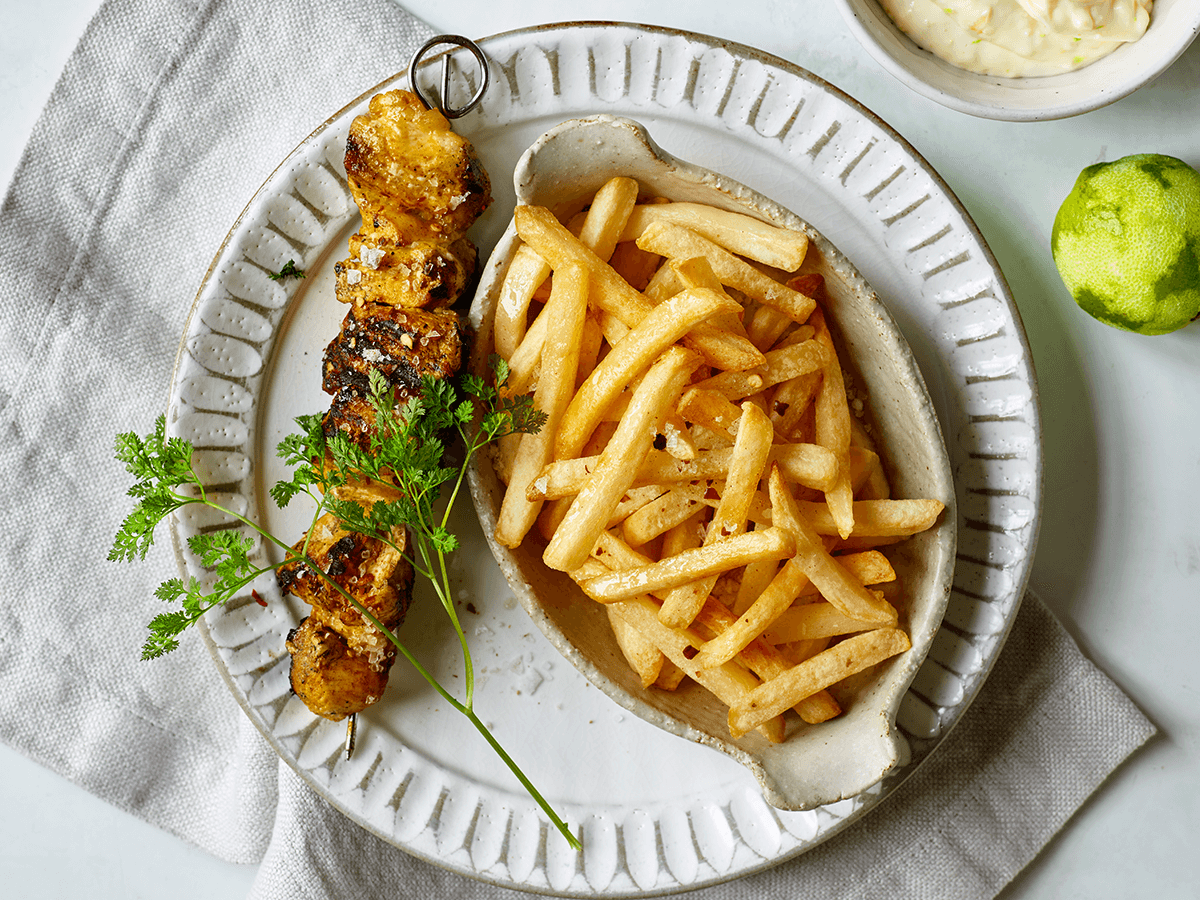 French Fries with Chicken Kebab - Emborg 