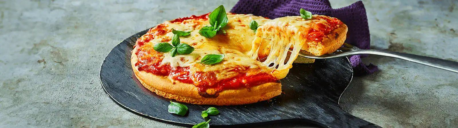 Deep Pan Pizza with Stretch - Emborg 