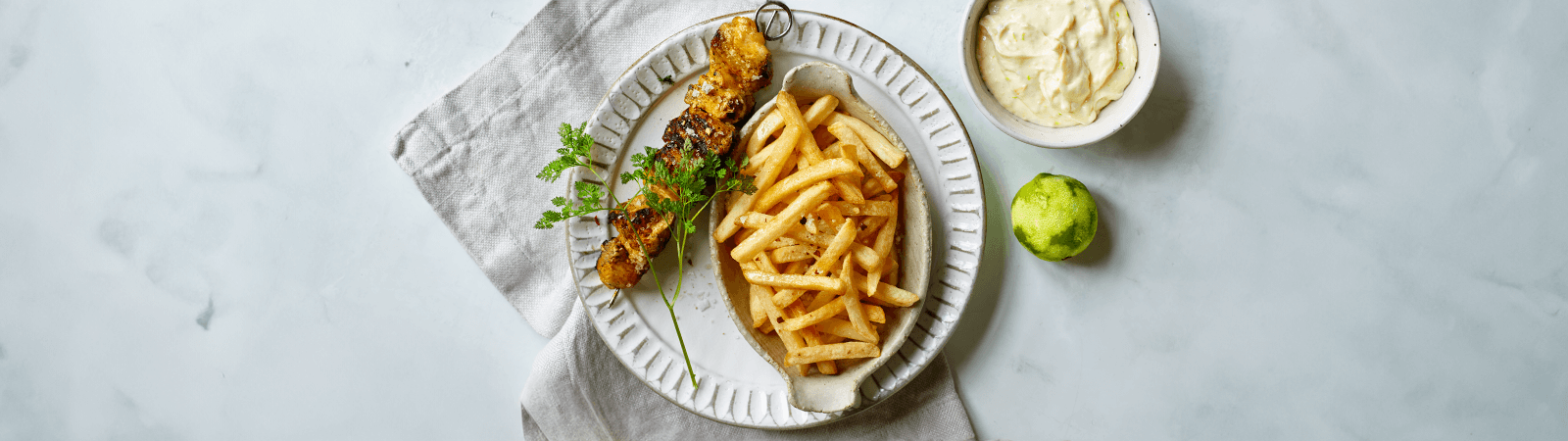 French Fries with Chicken Kebab - Emborg 