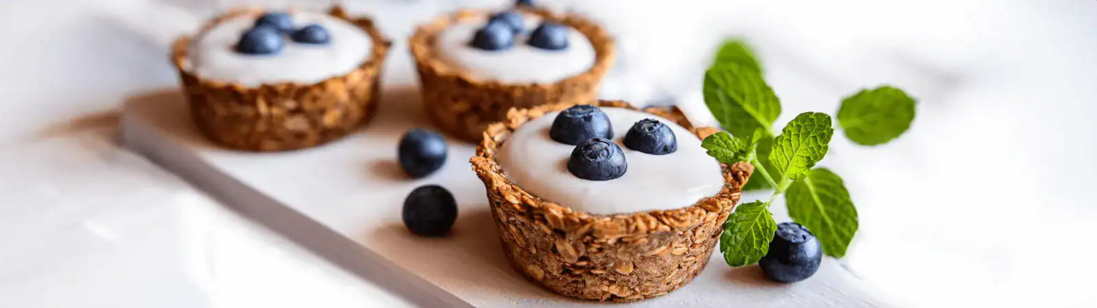 Granola Yogurt Tarts - Emborg