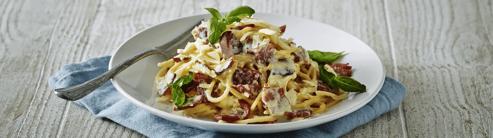 Creamy Spaghetti Carbonara Recipe - Emborg Philippines
