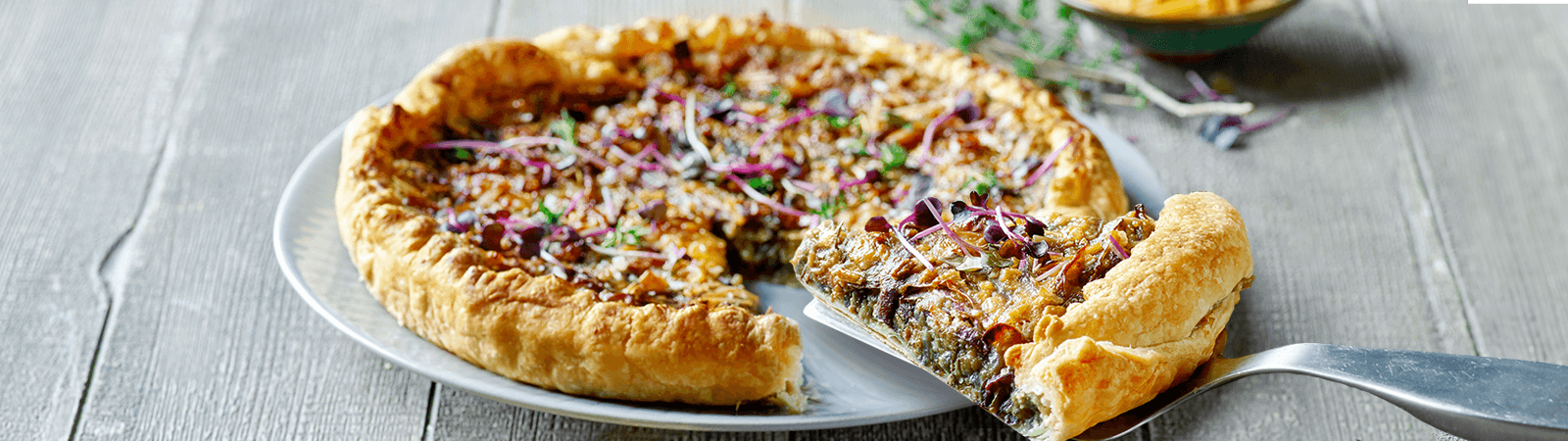 Vegan Onion Tart with plant-based Cheddar - Emborg Malaysia