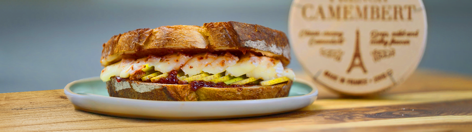 Camembert Toastie with Pear and Raspberry - Emborg