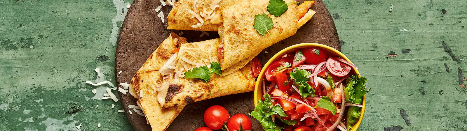 Cheesy Spicy Chicken Wrap - Emborg