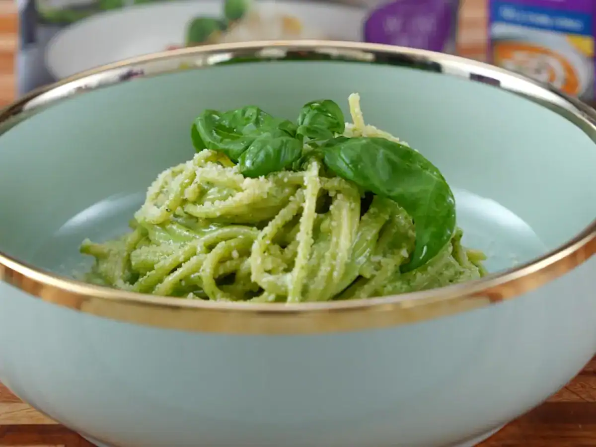 Easy Creamy Pesto Pasta - Emborg Singapore