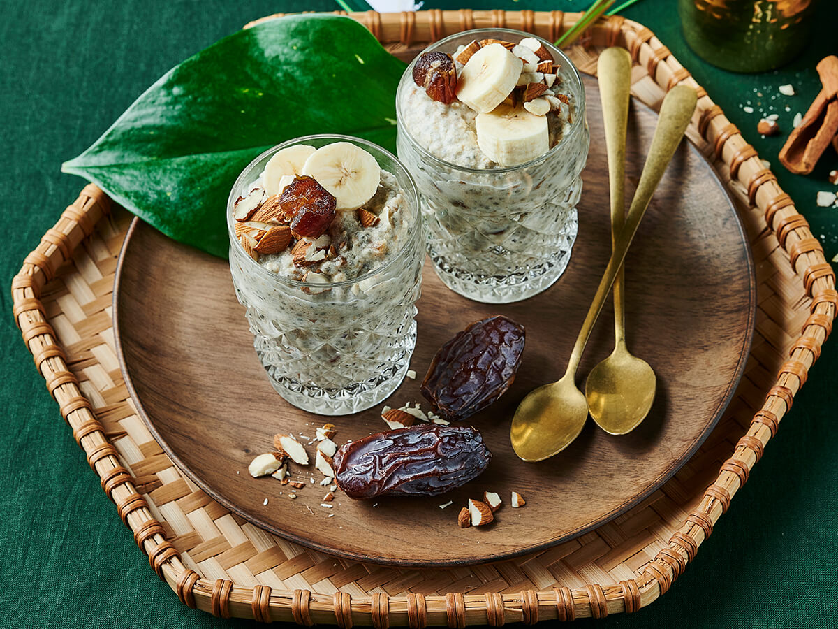 Date and Almond Overnight Oats - Emborg
