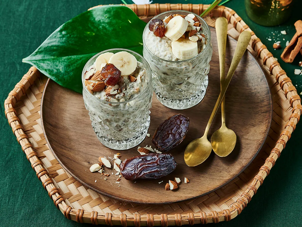 Date and Almond Overnight Oats - Emborg Malaysia