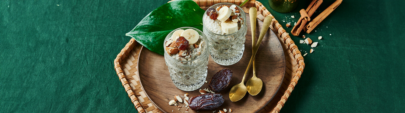 Date and Almond Overnight Oats - Emborg