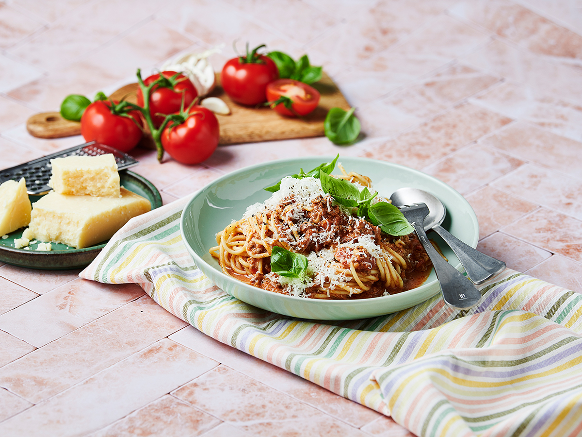 Classic Spaghetti Recipe  - Emborg Malaysia