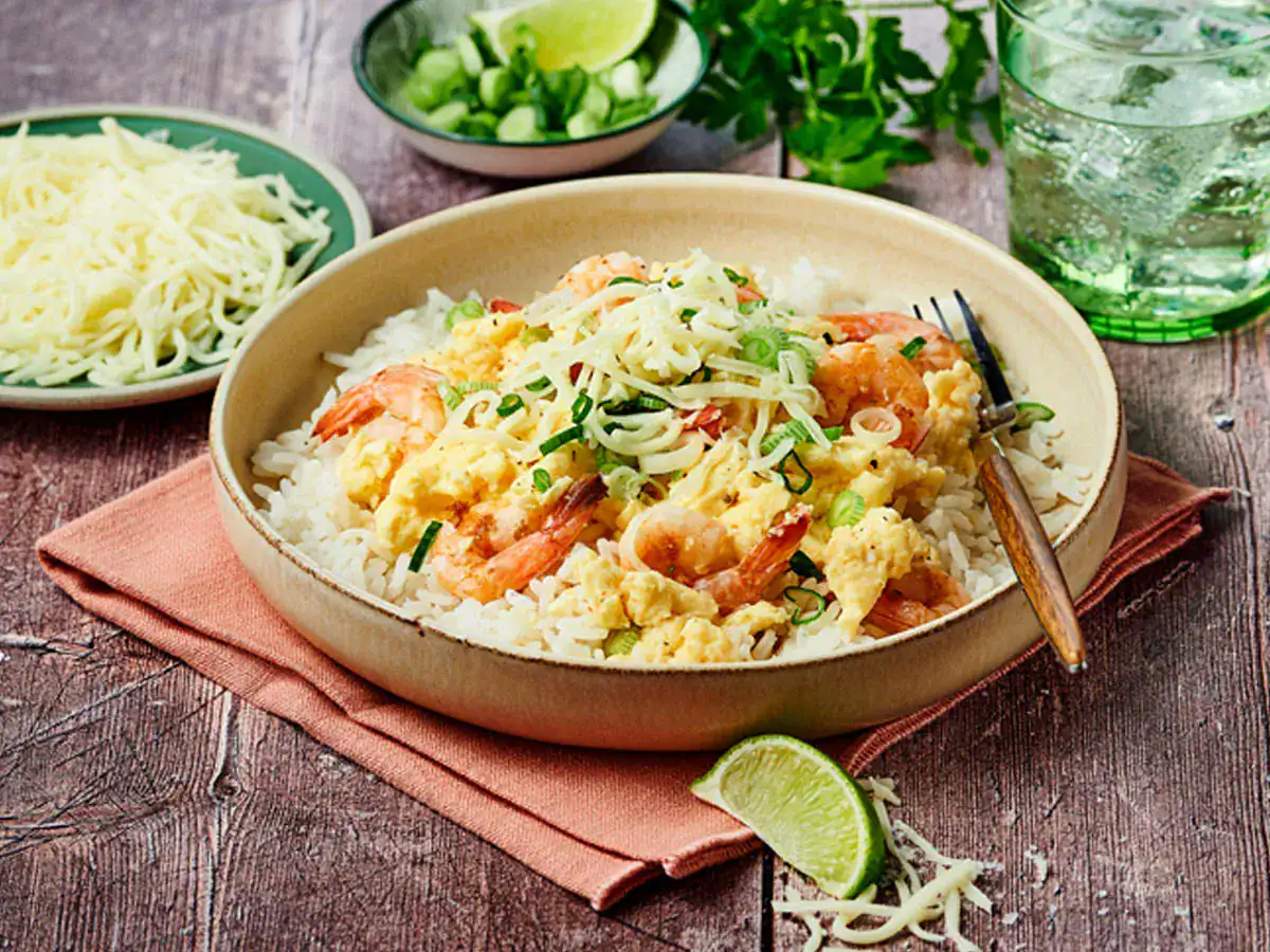 Cheesy Scrambled Eggs with Prawns on Rice - Emborg Malaysia