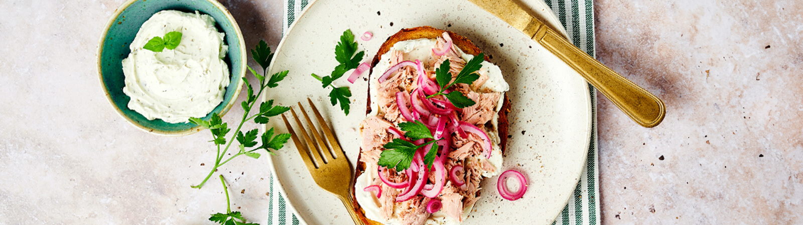 Tuna Open-Faced Sandwich - Emborg 