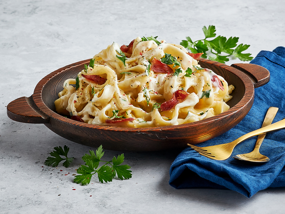 Creamy Turkey Bacon Pasta - Emborg Malaysia