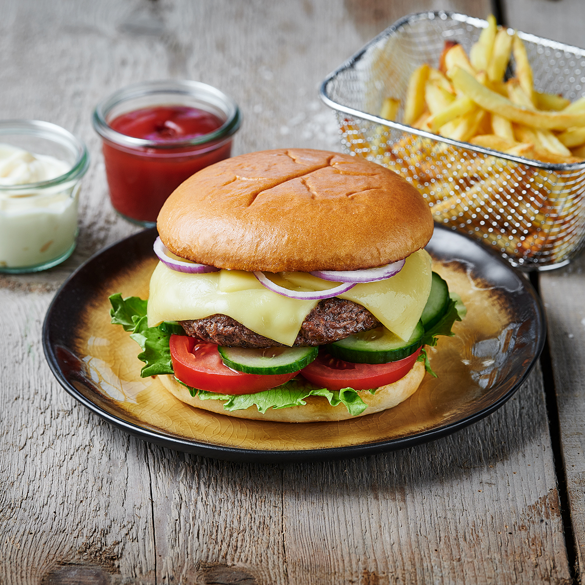 Beef Burger with Monterey Jack & Mustard Sauce - Emborg