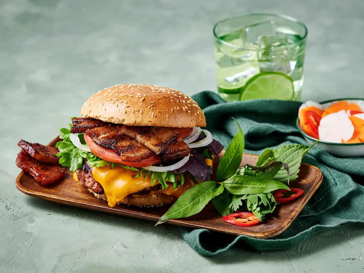 Bun Cha Burger with Cheese - Emborg 