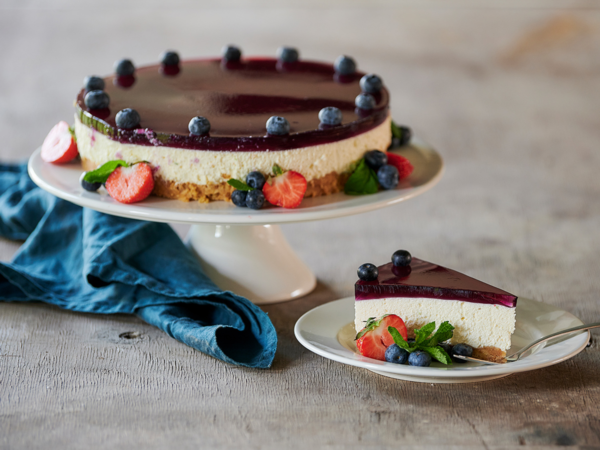 Easy No-Bake Blueberry Cheesecake - Emborg 