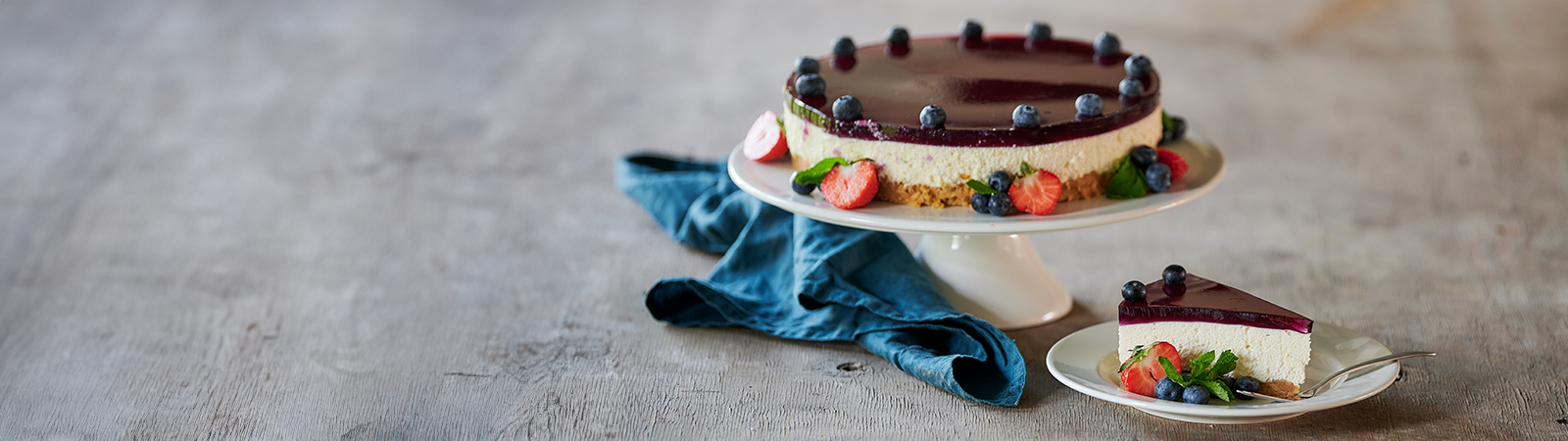 Easy No-Bake Blueberry Cheesecake - Emborg 