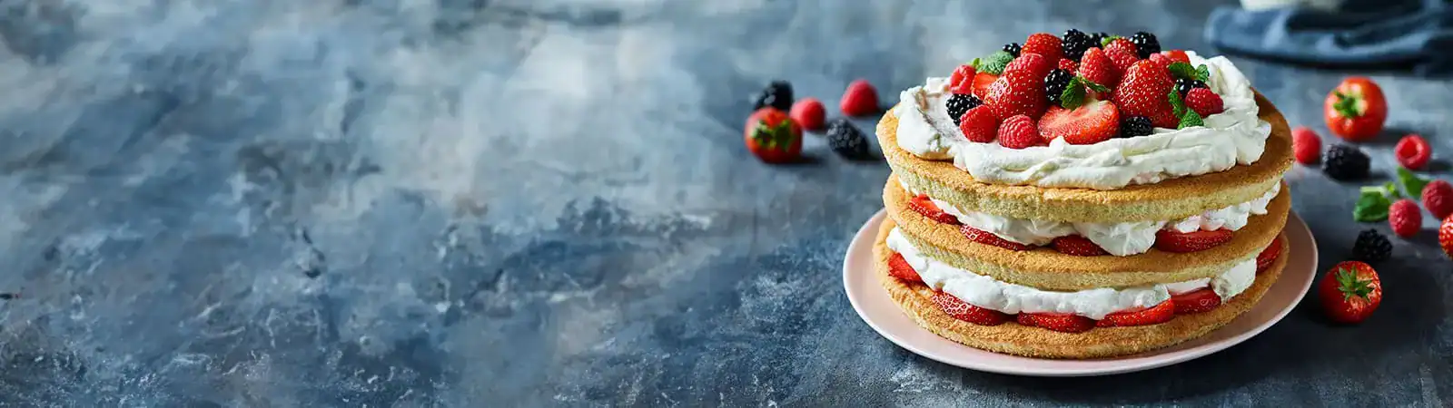 Easy Vanilla Layered Cake - Emborg 
