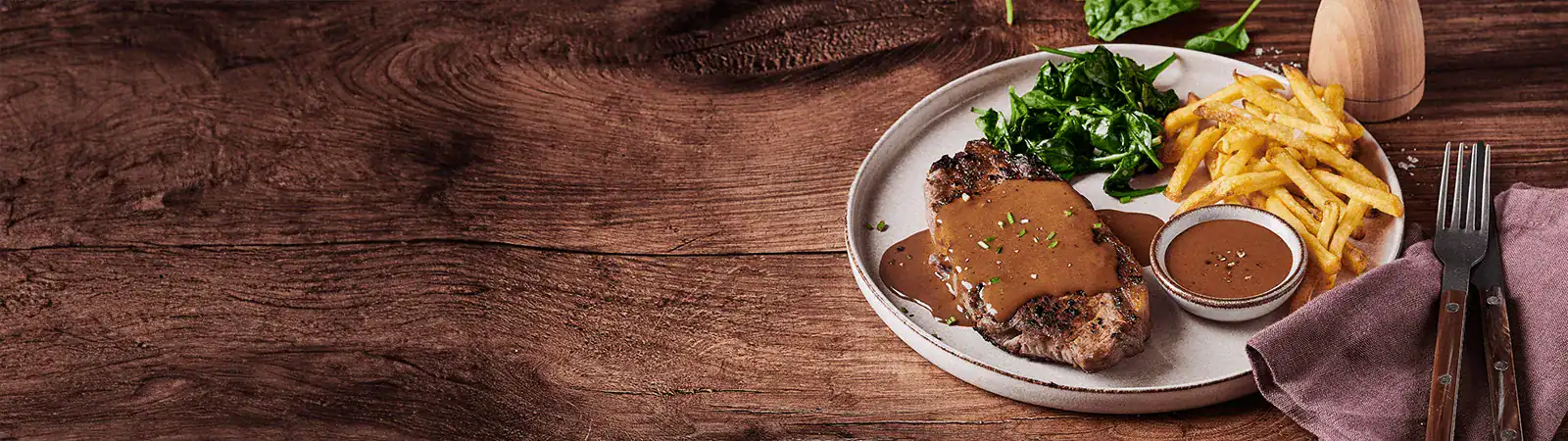 Steak with Creamy Pepper Sauce - Emborg 
