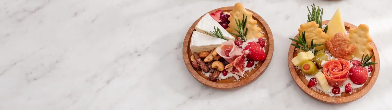 Snow Globe Cheese Board - Emborg